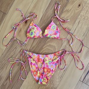Kulani Kinis Sunny Sangria Set